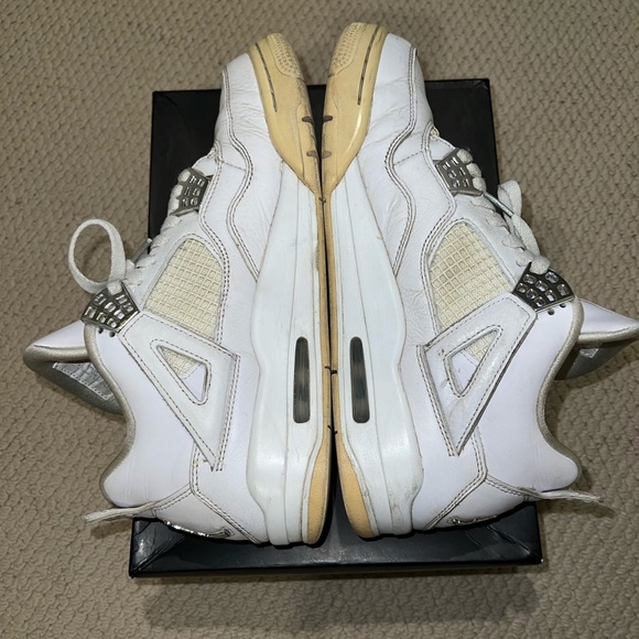Air Jordan 4 “Pure Money” - Picture 4 of 8